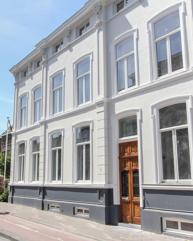 Restored townhouse on Kuijperstraat